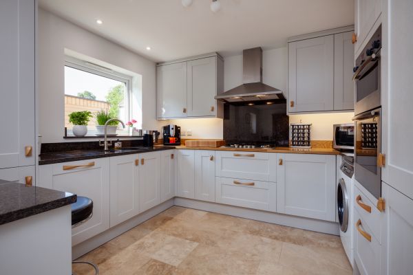 Cost of Cabinet Hardware Installation in Camas
