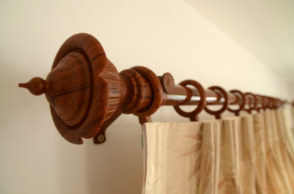 Cost of Curtain Rod Mounting in Camas