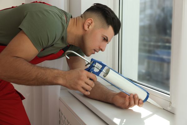 Cost of Window Caulking Repair in Camas