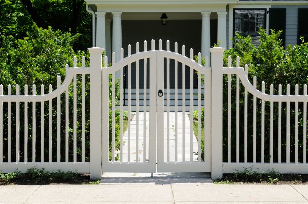 Cost of Gate Hinge Replacement in Camas