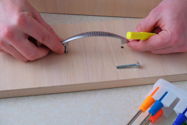 Cost of Drawer Handle Installation in Camas