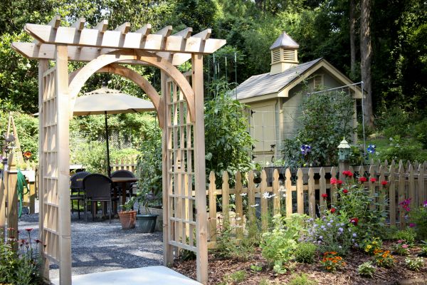 Cost of Trellis Mounting in Camas