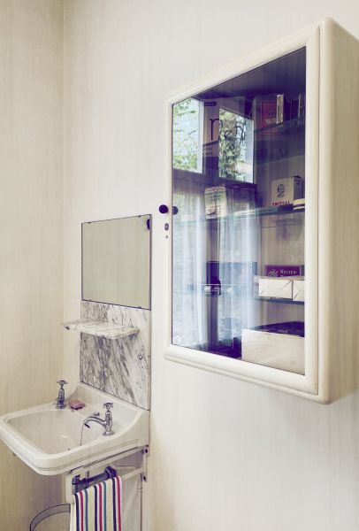 Cost of Medicine Cabinet Installation in Camas